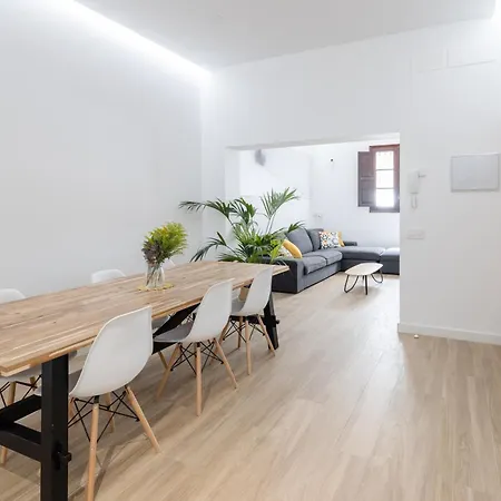 La Cochera Casa Emblematica En *